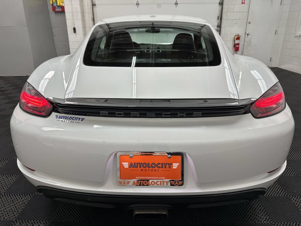 Used 2019 Porsche 718 Cayman RWD image 9