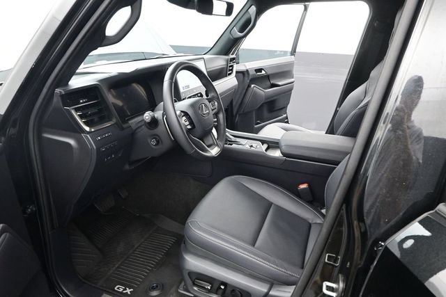 Used 2025 Lexus GX 550 w/ Accessory Package (2T) AWD/4WD image 5