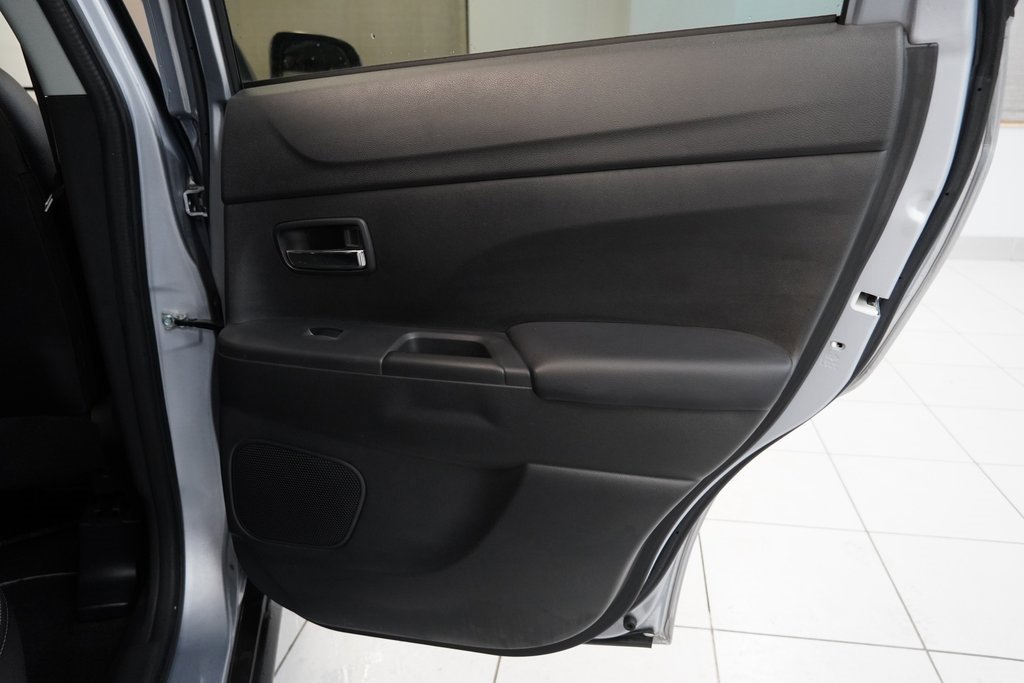 Used 2016 Mitsubishi Outlander Sport SEL image 27