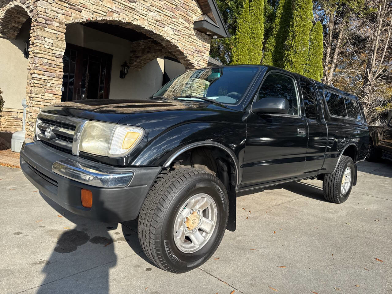 Used 2000 Toyota Tacoma PreRunner image 2