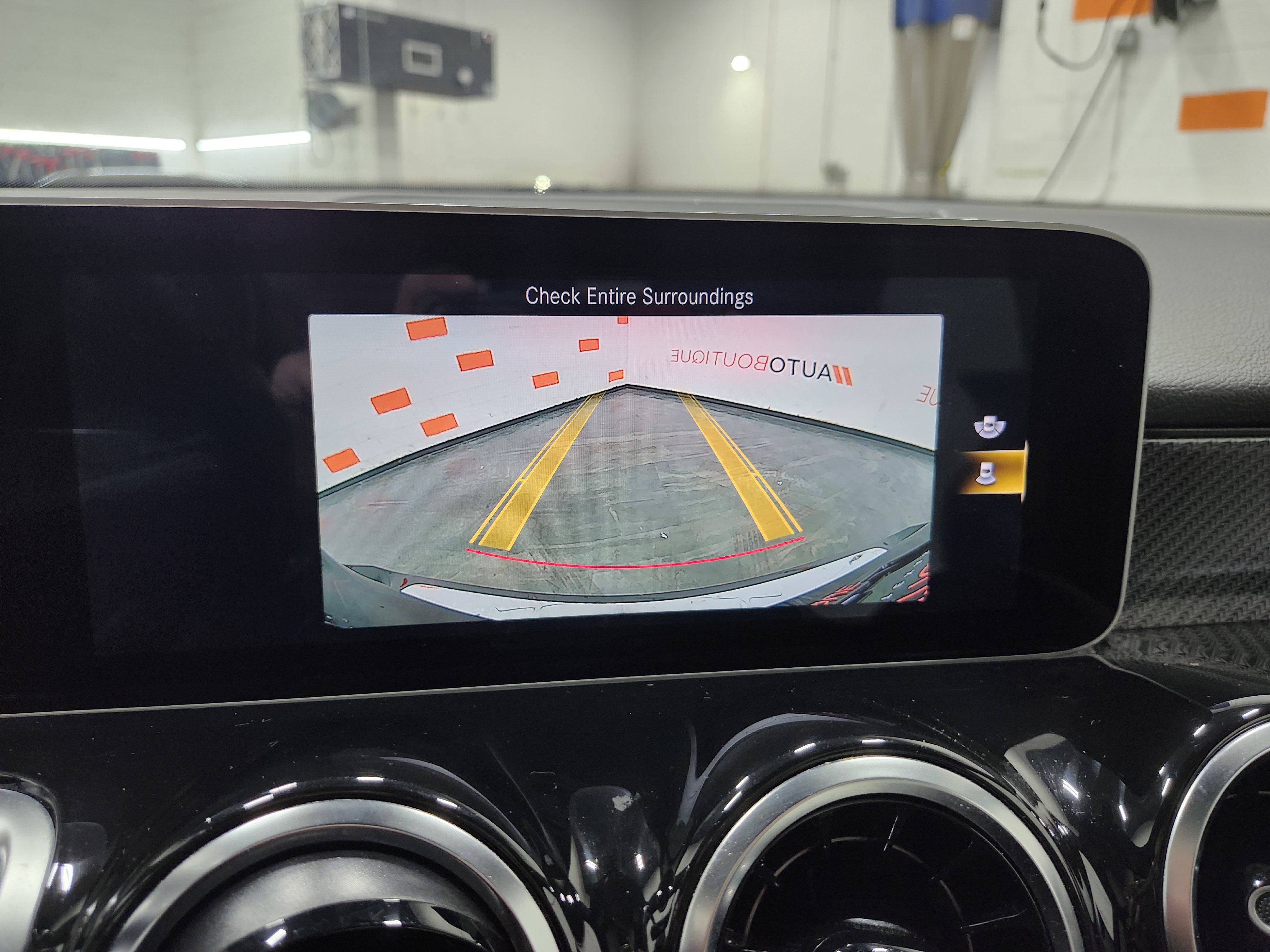 Used 2021 Mercedes-Benz GLB 250 4MATIC image 4