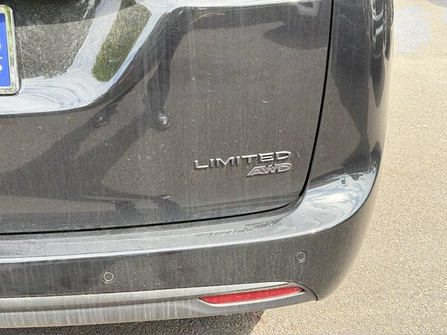 New 2026 Chrysler Pacifica Limited w/ S Appearance Package AWD/4WD image 24