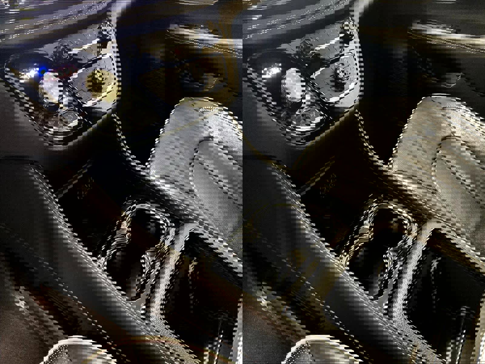 Used 2025 Chrysler Pacifica Limited image 21