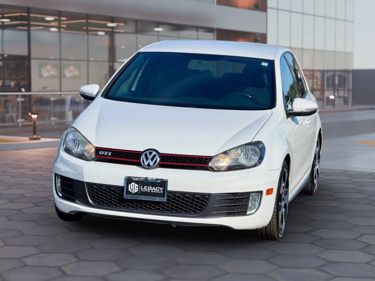 Used 2011 Volkswagen Golf 4-Door image 21