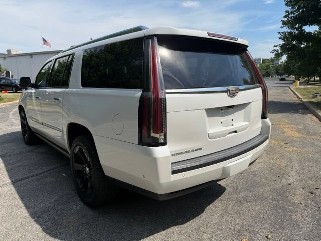 Used 2017 Cadillac Escalade ESV Platinum AWD/4WD image 5
