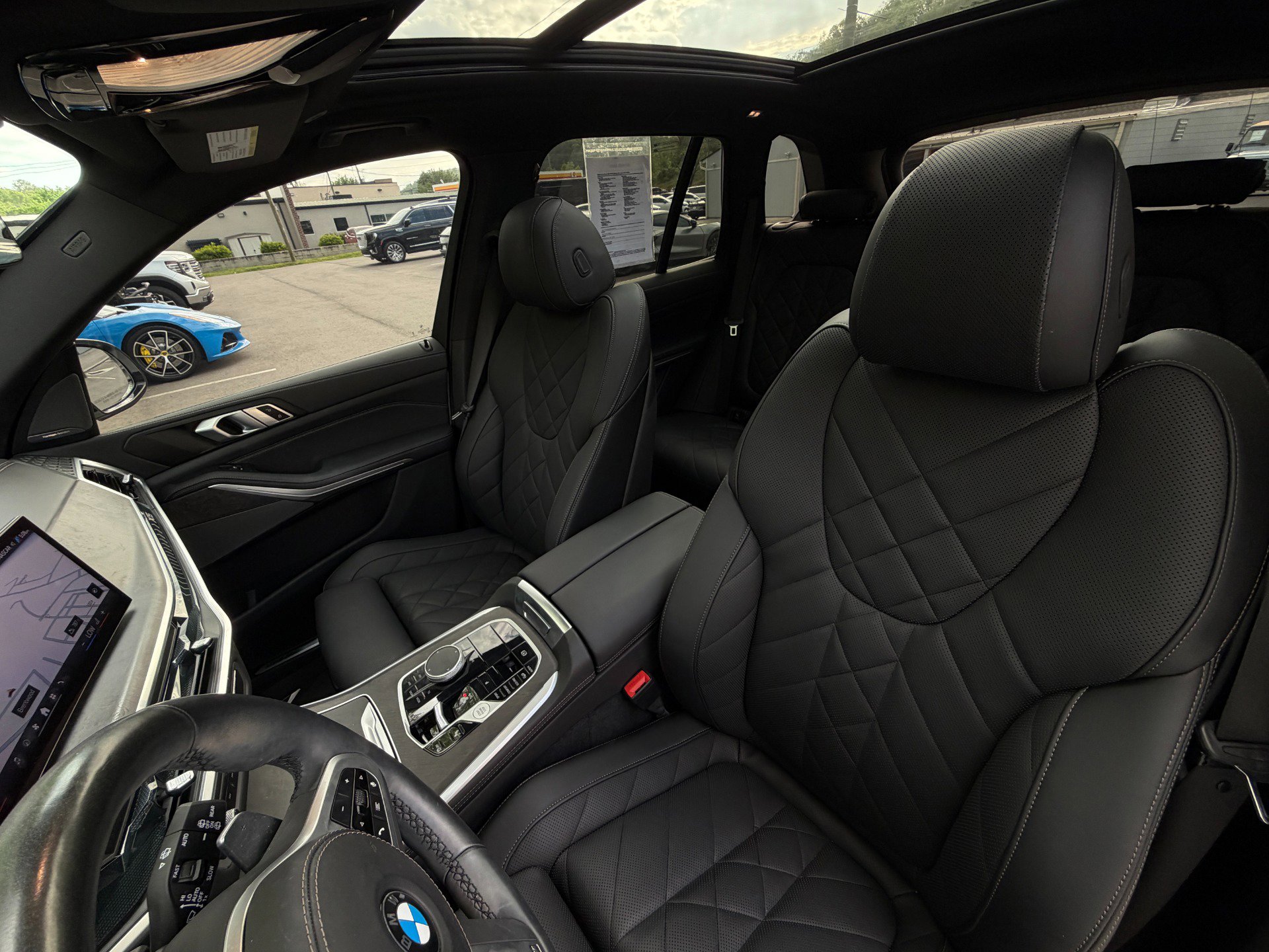 Used 2024 BMW X5 xDrive40i w/ M Sport Package image 10