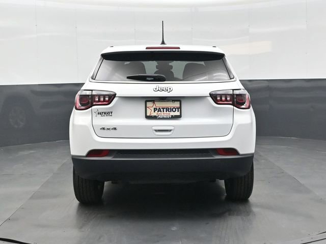 Used 2025 Jeep Compass Sport image 5