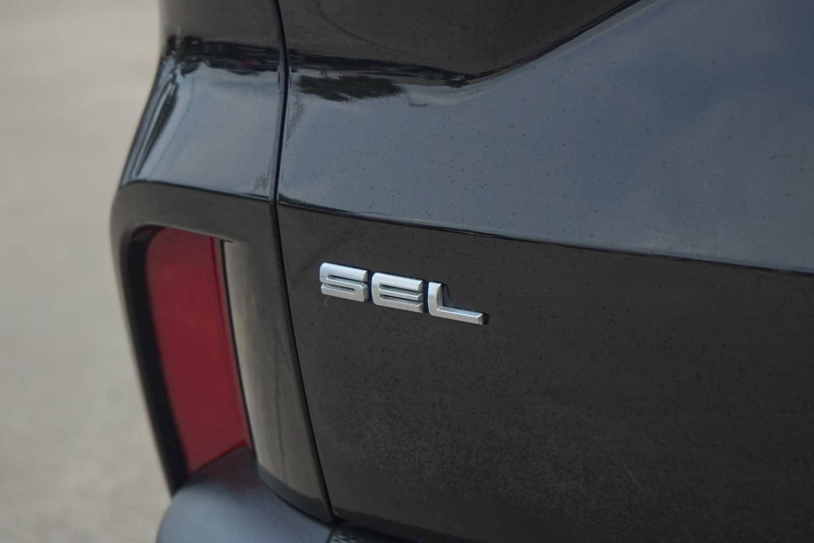 Used 2021 Ford Escape SEL w/ Technology Package FWD image 8