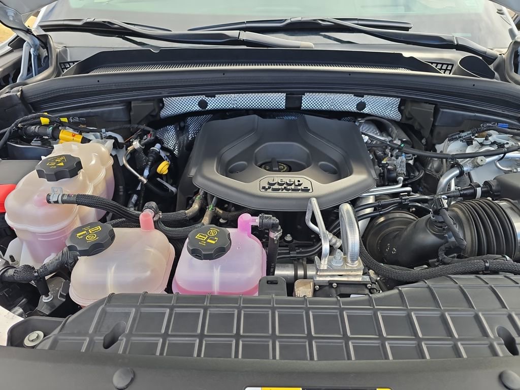 Used 2022 Jeep Grand Cherokee Overland w/ Advanced Protech Group III image 24