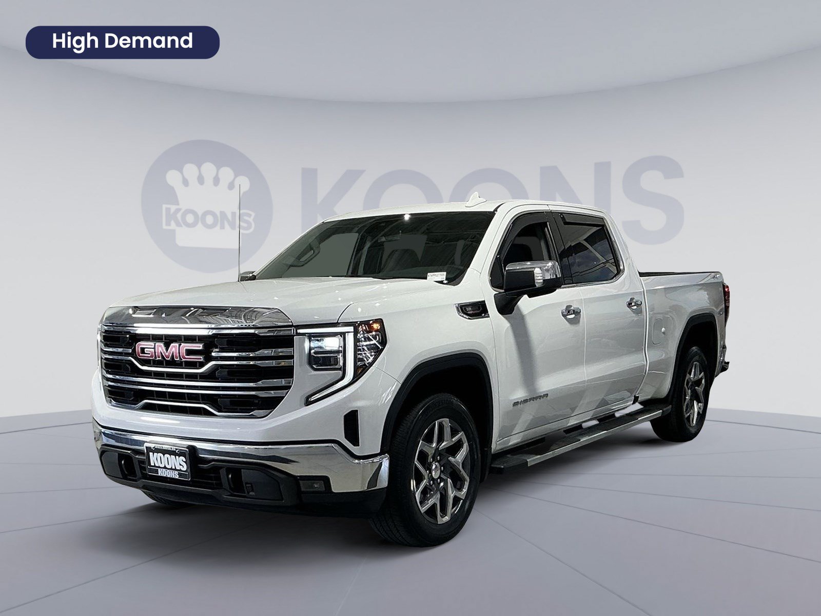 Used 2023 GMC Sierra 1500 SLT w/ SLT Premium Package AWD/4WD image 1