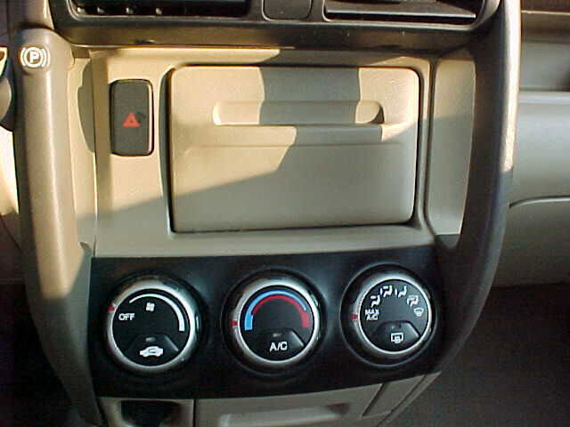 Used 2005 Honda CR-V LX image 18