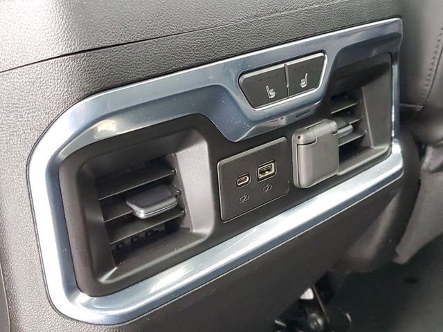 Used 2020 Chevrolet Silverado 1500 High Country w/ Technology Package image 34