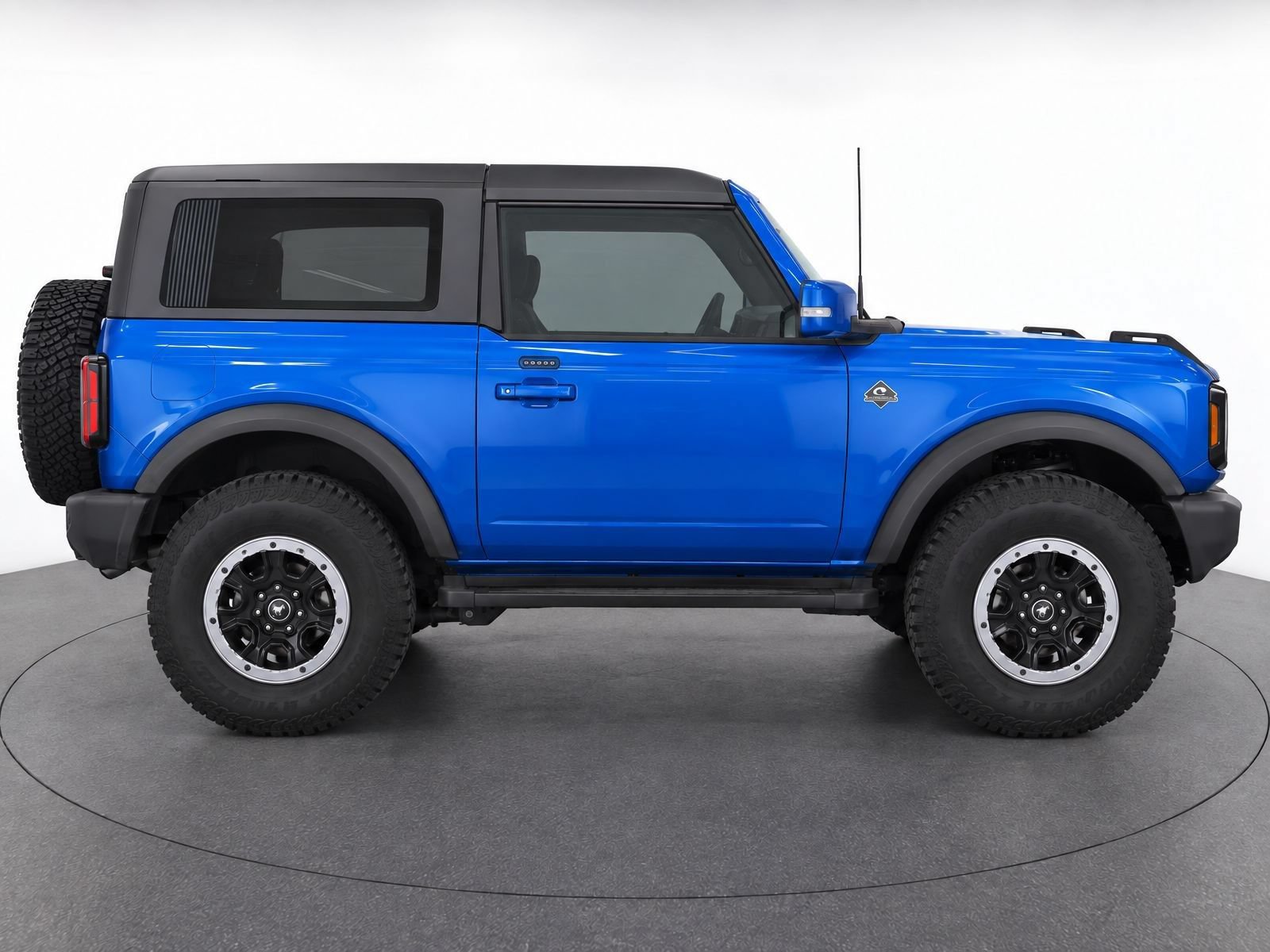 Used 2023 Ford Bronco Outer Banks w/ Sasquatch Package AWD/4WD image 4
