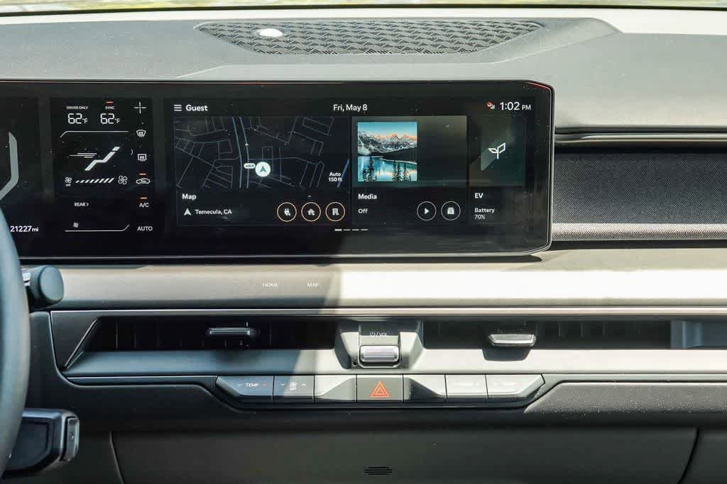 Certified 2024 Kia EV9 Light Long Range RWD image 12