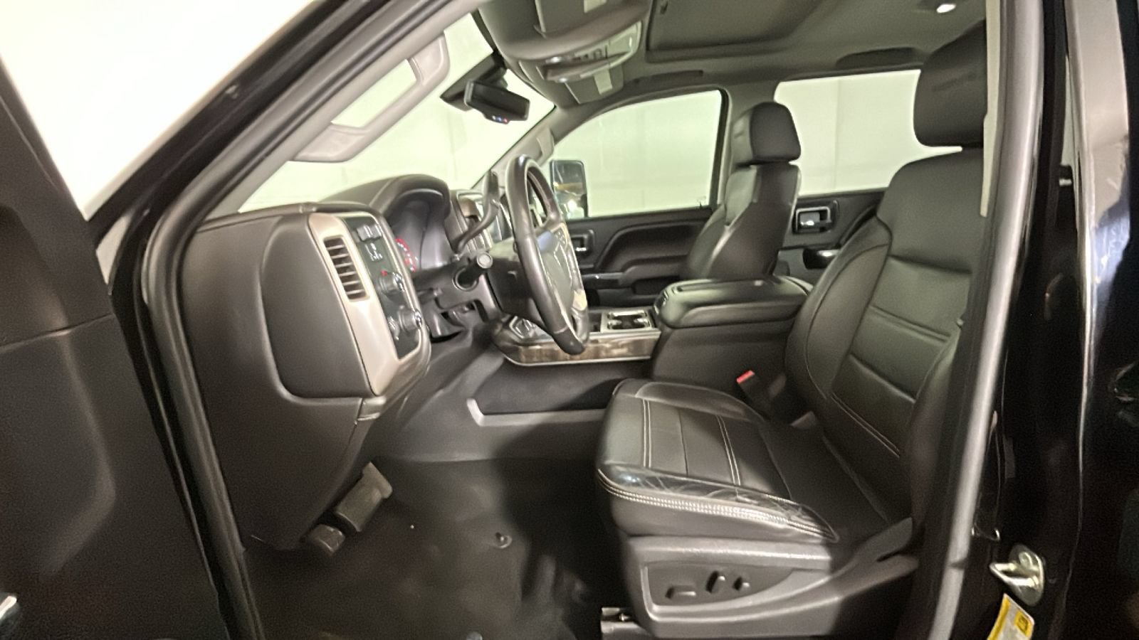 Used 2015 GMC Sierra 2500 Denali AWD/4WD image 12
