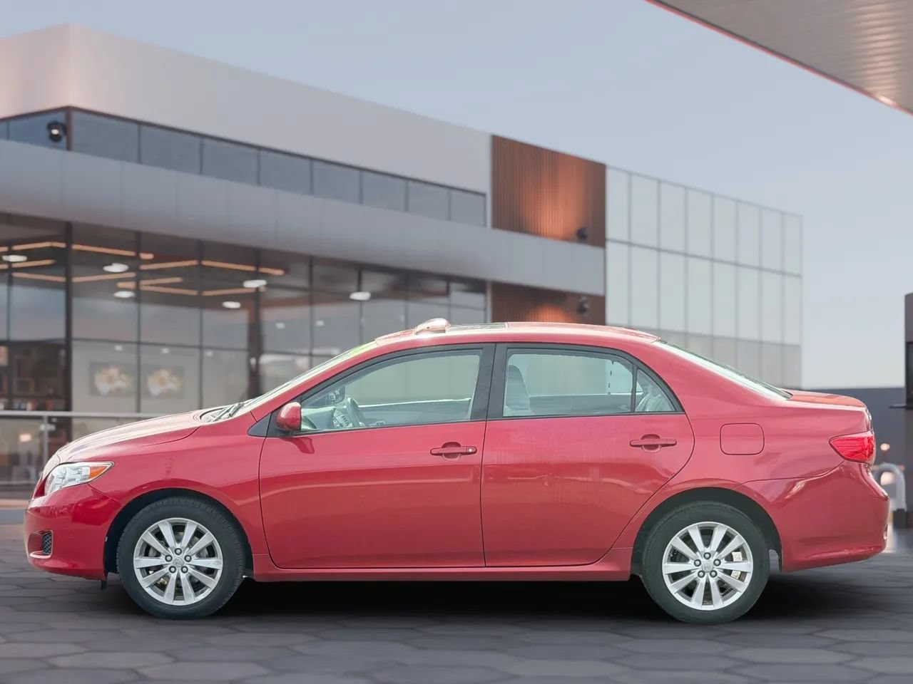 Used 2010 Toyota Corolla XLE w/ XLE EVP Pkg #2 FWD image 4