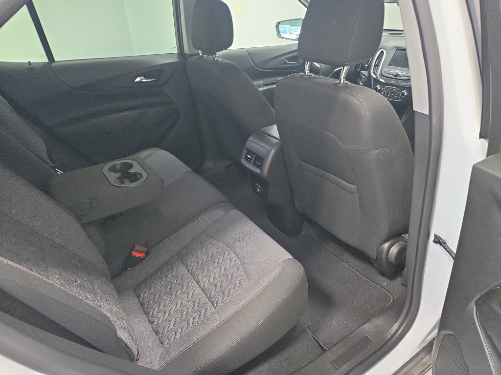 Used 2024 Chevrolet Equinox LT AWD/4WD image 16