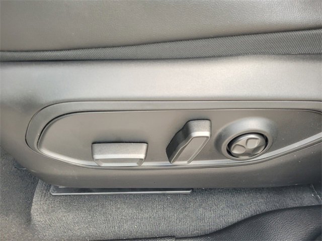 New 2025 Jeep Grand Cherokee Limited w/ Luxury Tech Group II image 4