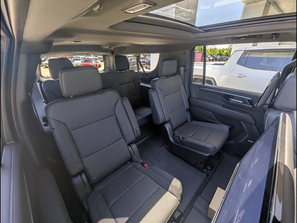 New 2026 Chevrolet Suburban Z71 w/ Z71 Off-Road Package AWD/4WD image 16