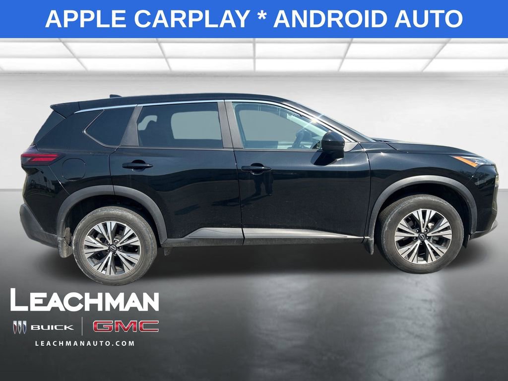 Used 2023 Nissan Rogue SV image 2