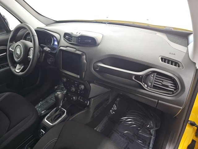 Used 2023 Jeep Renegade Altitude w/ Convenience Group I image 11