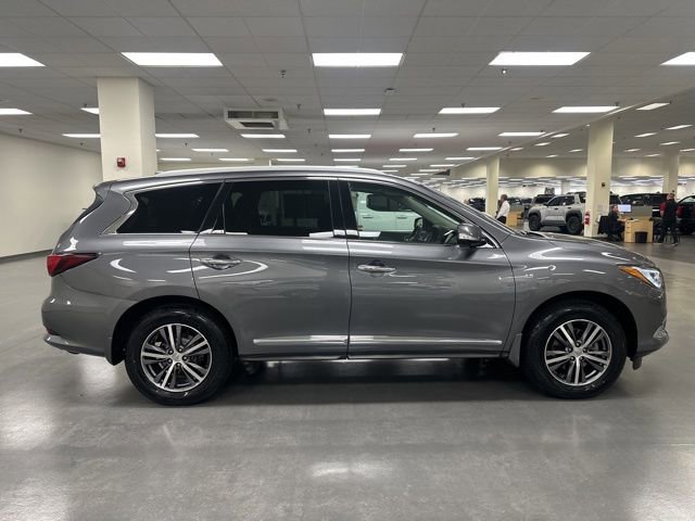 Used 2019 INFINITI QX60 Luxe w/ Essential Package image 9