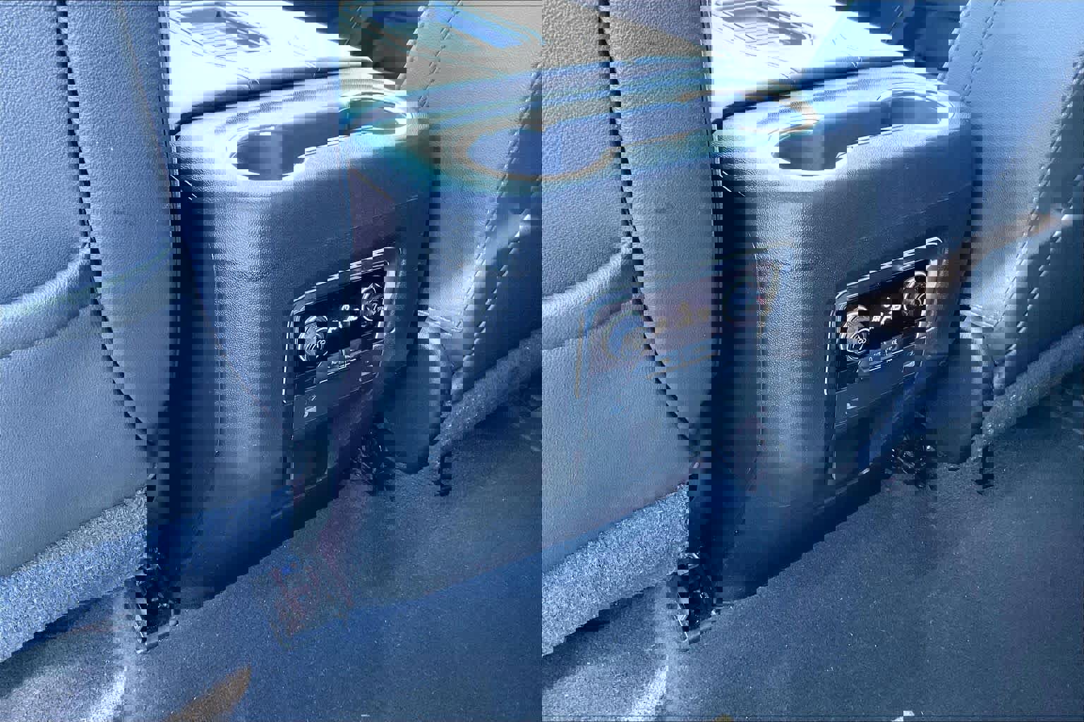 Used 2021 Chevrolet Tahoe Z71 image 34