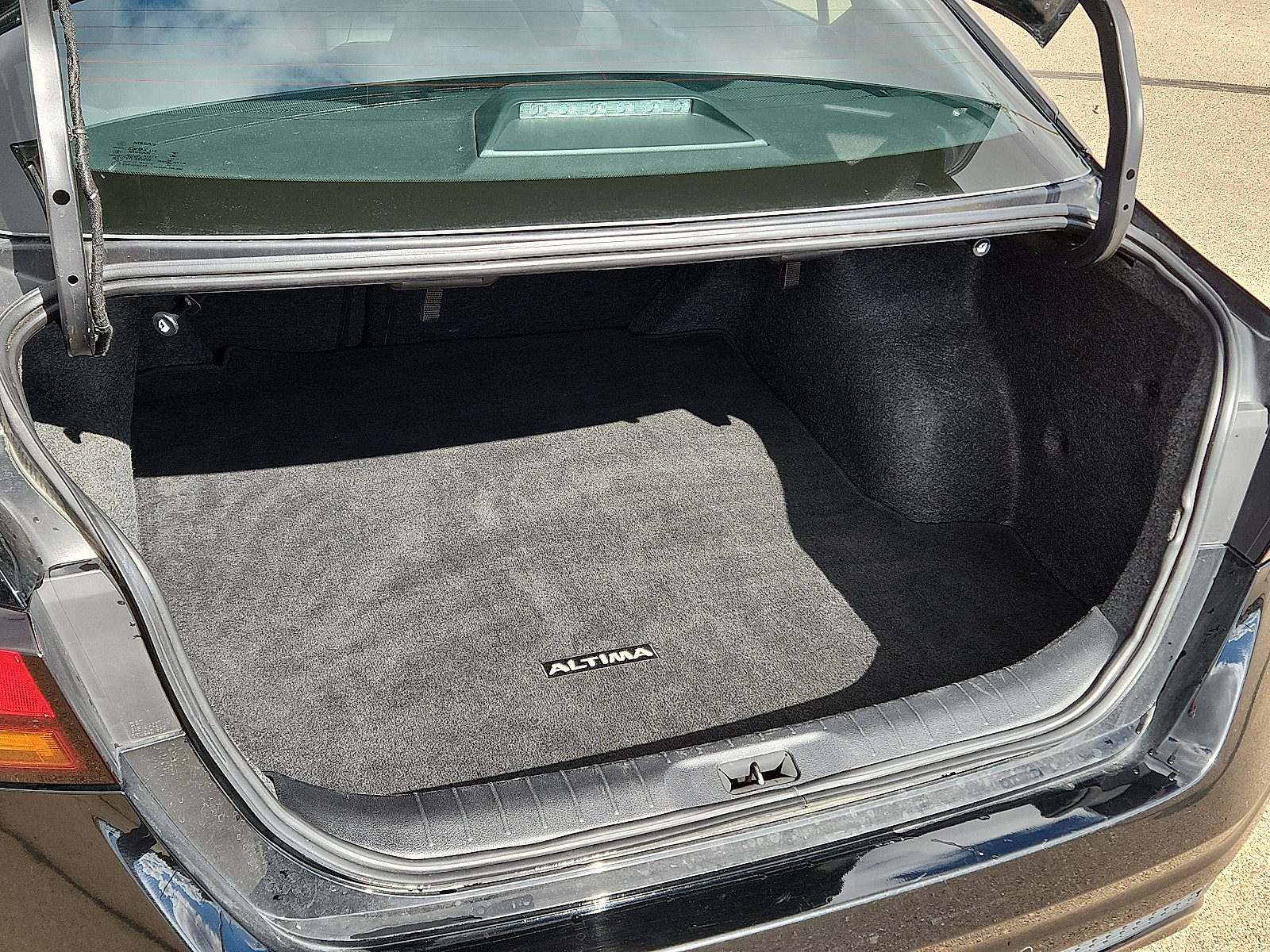 Used 2024 Nissan Altima 2.5 SR image 8