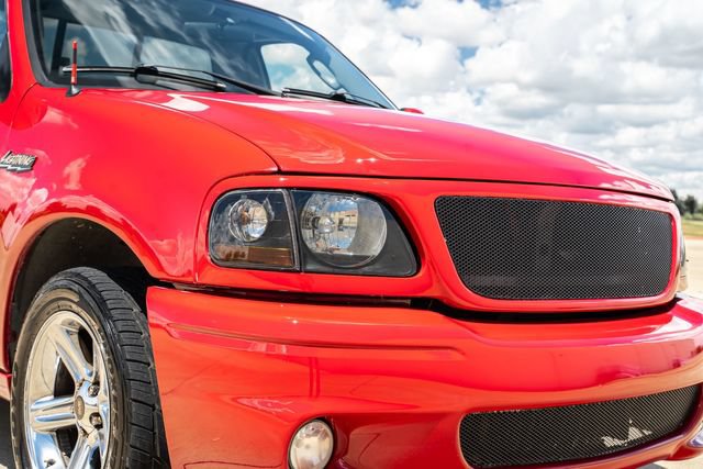 Used 2003 Ford F150 Lightning RWD image 16
