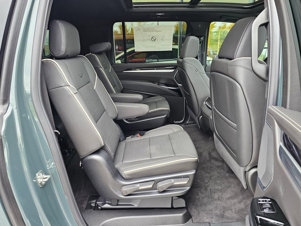 New 2026 Cadillac Escalade ESV Sport w/ Touring Package AWD/4WD image 12