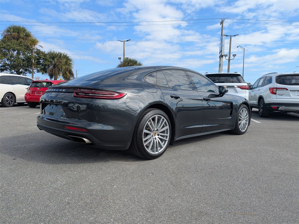 Used 2018 Porsche Panamera 4 image 3