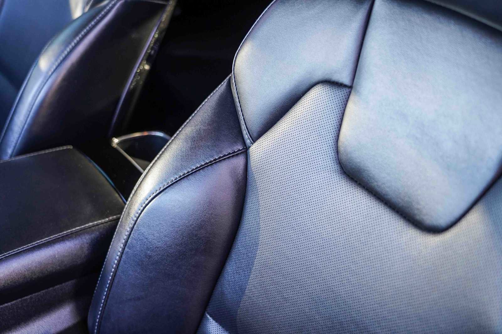 Used 2023 Kia Telluride S image 25