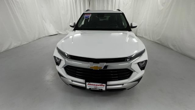 Used 2025 Chevrolet TrailBlazer LT AWD/4WD image 8