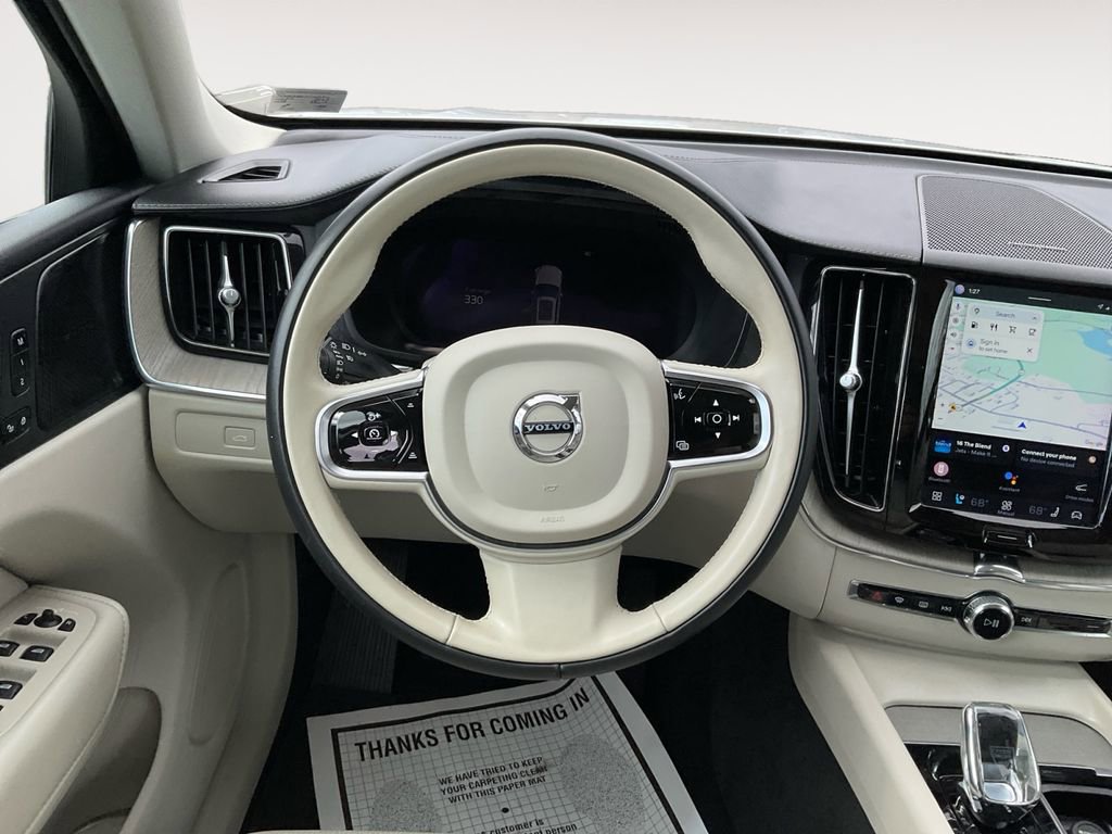 Certified 2023 Volvo XC60 B6 Ultimate w/ Protection Package Premier image 12