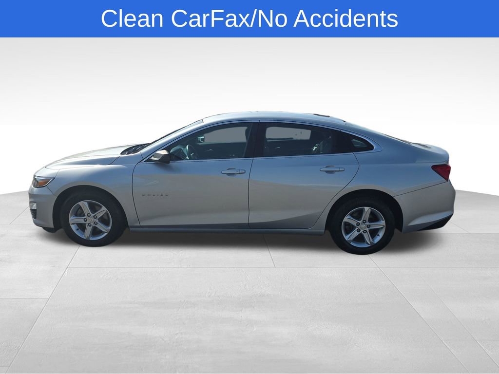 Used 2019 Chevrolet Malibu LS image 2
