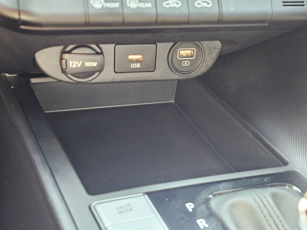 Used 2023 Hyundai Elantra SEL FWD image 32