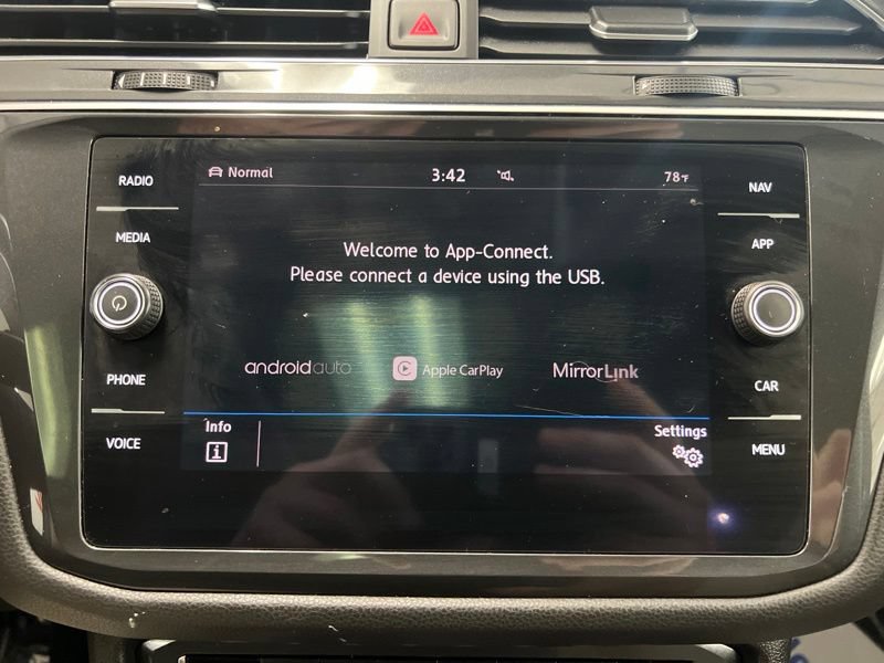 Used 2019 Volkswagen Tiguan SEL AWD/4WD image 29
