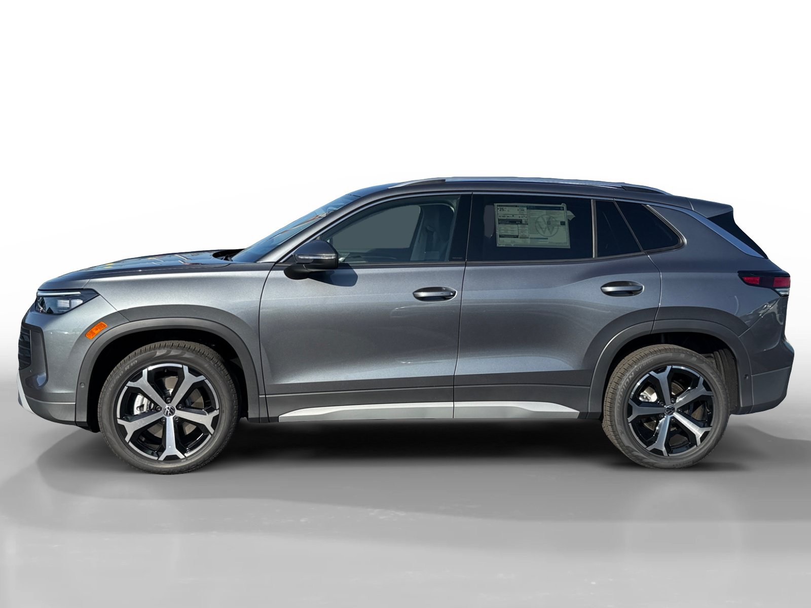 New 2026 Volkswagen Tiguan SE AWD/4WD image 2