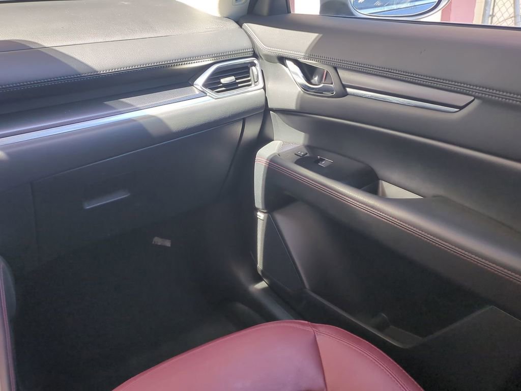 Used 2021 MAZDA CX-5 Carbon Edition image 19