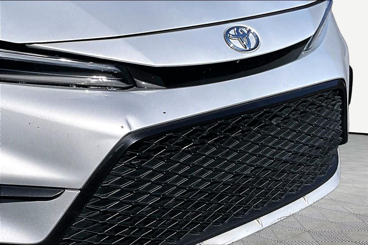 Certified 2025 Toyota Corolla SE FWD image 30