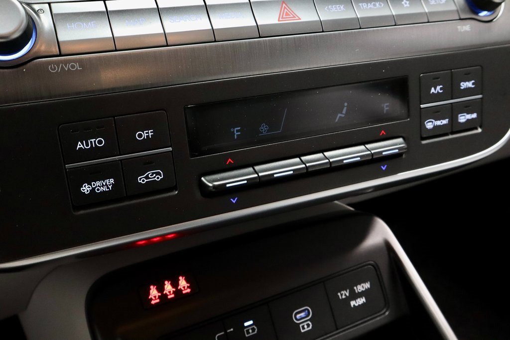 Certified 2024 Hyundai Kona SE image 31