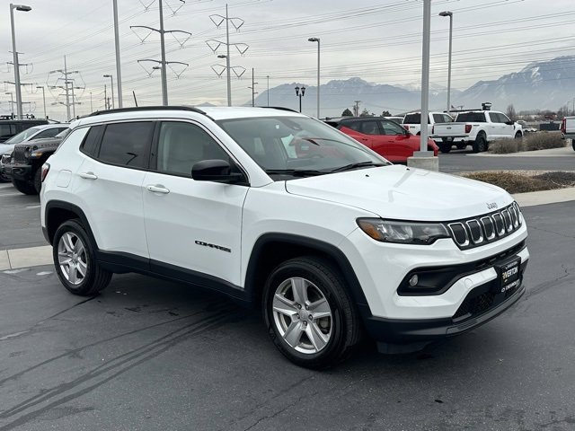 Used 2022 Jeep Compass Latitude image 28