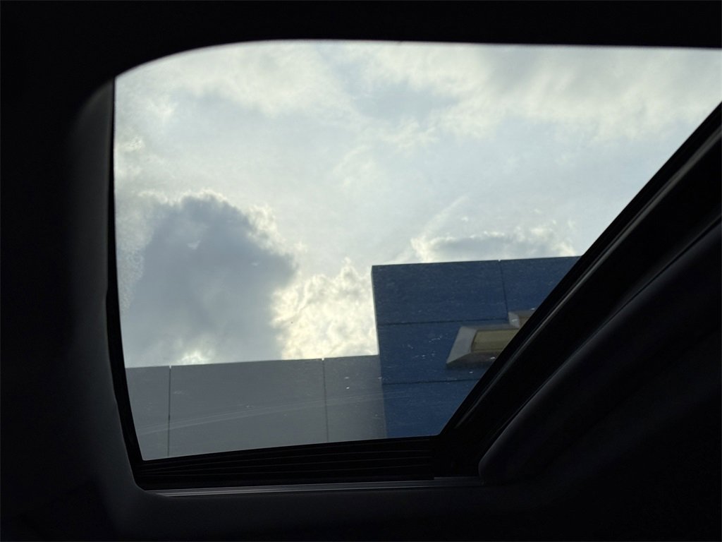 Used 2023 GMC Sierra 1500 SLT w/ SLT Premium Plus Package image 26