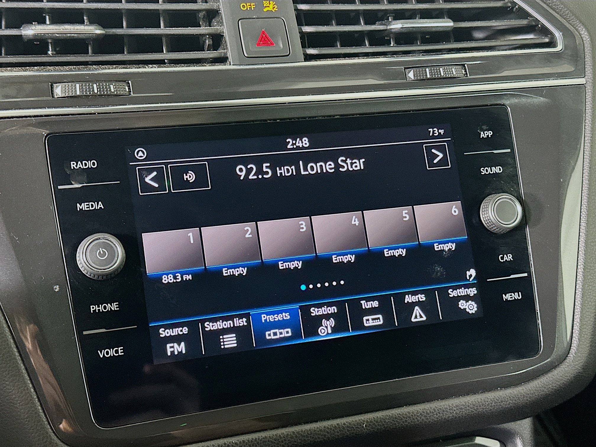 Used 2023 Volkswagen Tiguan SE image 21