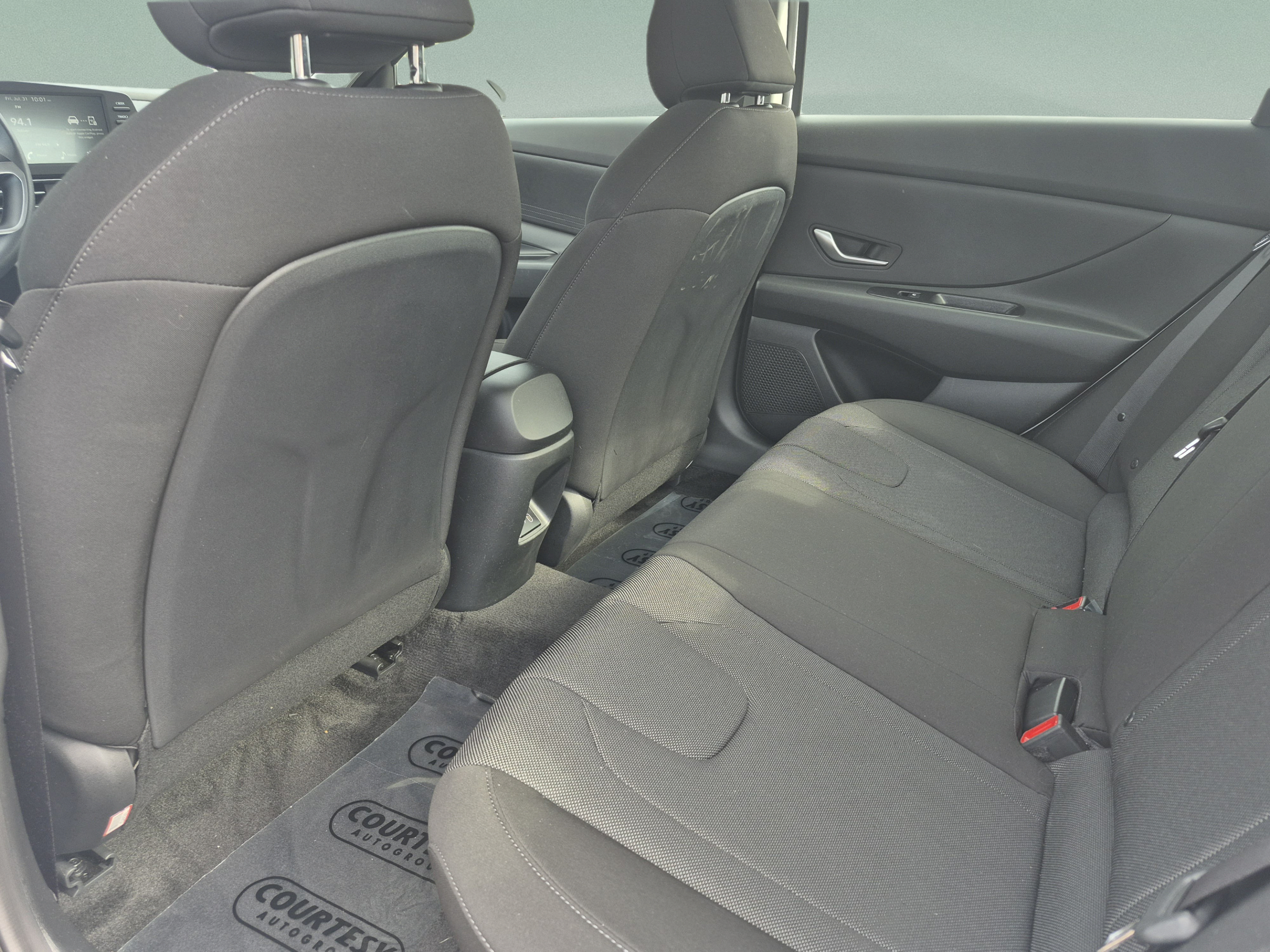 Certified 2025 Hyundai Elantra SE FWD image 15