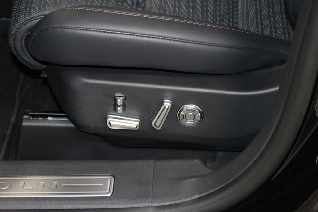 New 2026 Lincoln Nautilus Reserve image 21