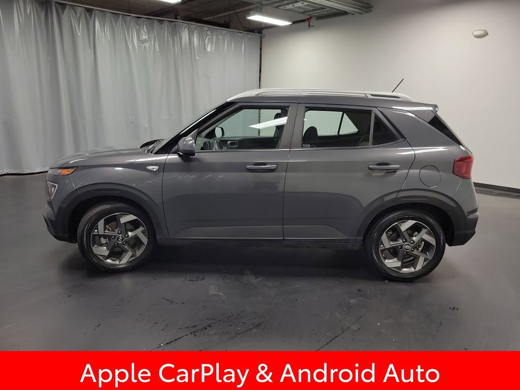Used 2025 Hyundai Venue SEL FWD image 5