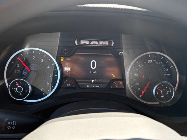 New 2026 RAM 1500 Express AWD/4WD image 17