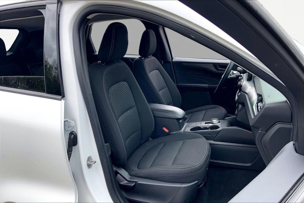 Used 2025 Ford Escape Active w/ Cold Weather Package image 19