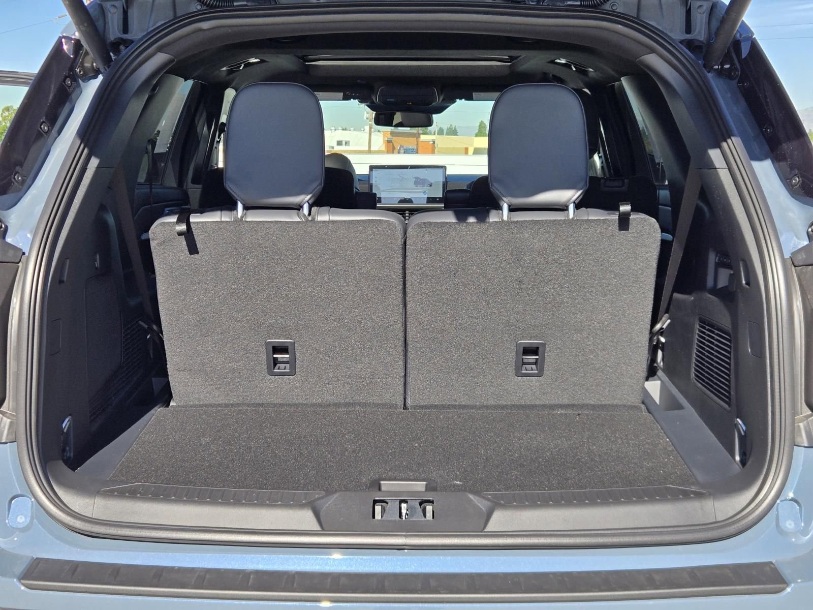 New 2026 Ford Explorer ST w/ Sun And Sound Package image 32